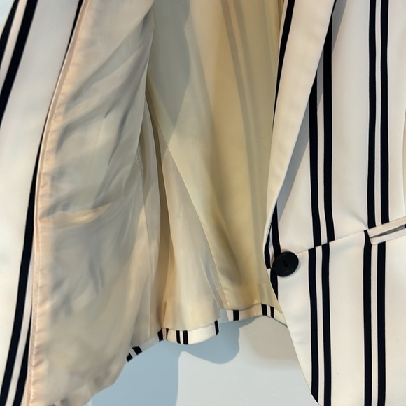 BERSHKA STRIPED ECRU BLAZER JACKET SIZE S - Picture 7 of 10